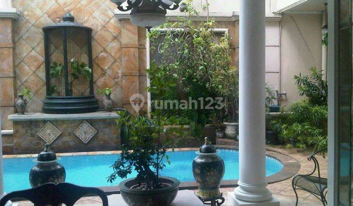 Rumah Cantik Dan Asri, Ada Kolam Renang di Panglima Polim 2