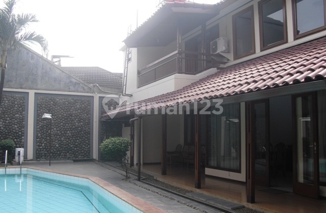 Pondok Indah, Bukit Hijau area, walking distance to Raffles School 2