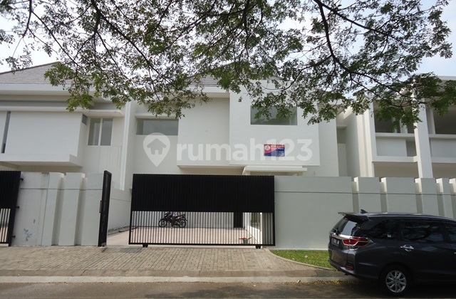 Rumah Besar Baru Minimalis 2 lt 4 Kt 4 Km Rumah Besar Baru Minimalis 2 lt 4 Kt 4 Km