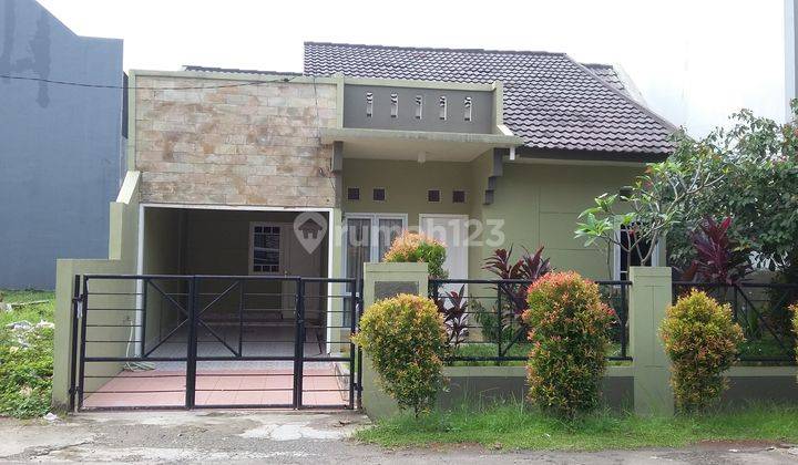 Rumah rapi terawat, lokasi Griya Loka BSD 1