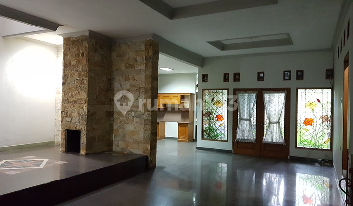 MURAH! Rumah 2 Lantai Setramurni, Jarang ada