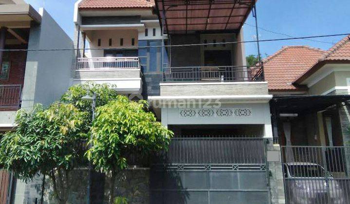 Rumah bagus 2 lantai istimewa baru renov area  Dieng kota Malang 2