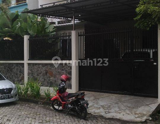 Rumah Minimalis 2 Lantai Dekat The Park Solo Baru 1