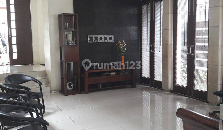 Rumah strategis di jakarta selatan 2