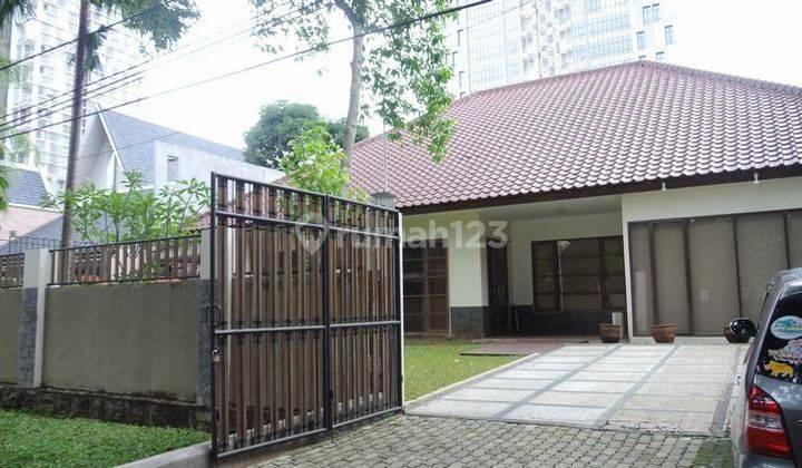 Very Nice and Big House with Private Pool at Kebayoran Baru Area 1