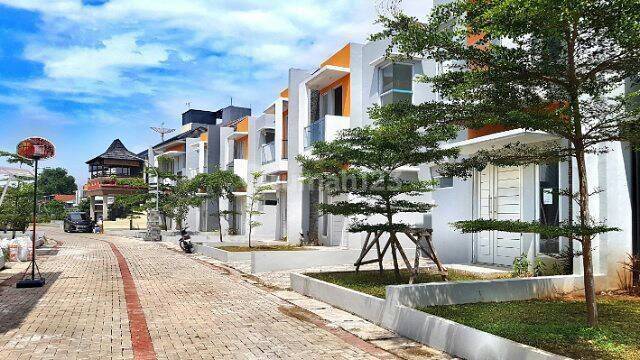 Townhouse 2 lantai Siap huni, bebas banjir di Kawasan Bintaro 2