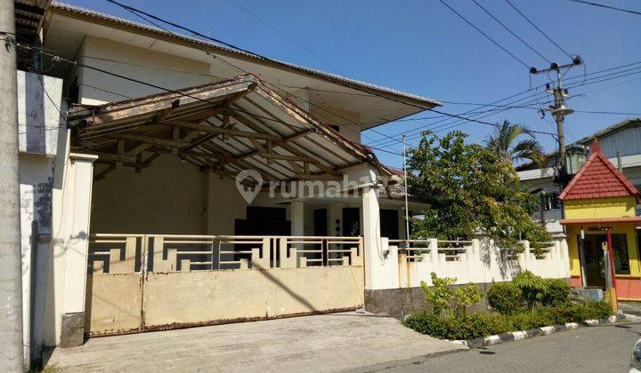 Rumah perlu renovasi cocok untuk kos di Raya Siwalankerto Permai Surabaya 1