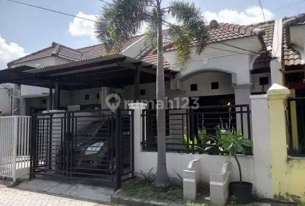 Rumah bagus minimalis di Taman Gunung Anyar Timur Surabaya 1