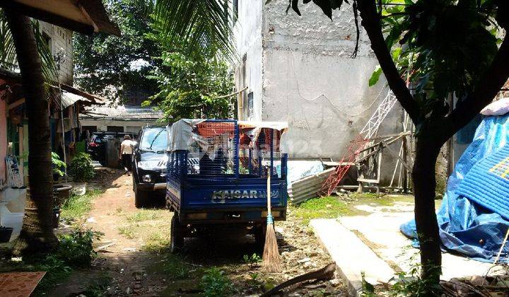 Rumah tua hitung tanah, tidak jauh dengan jln. MT Haryono dan saharjo raya 2