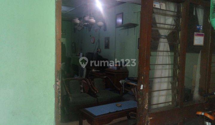 Rumah lama di Mampang akses 2 mobil HANYA hitung Tanah (AL) 2