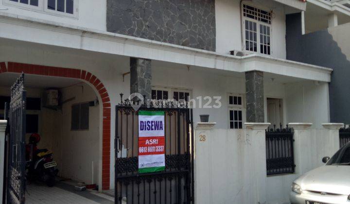 Rumah siap Huni..  Jalan besar..  Dekat taman 1