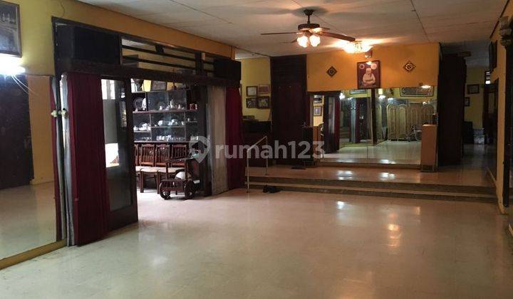 Rumah Asri dan Strategis di Bintaro