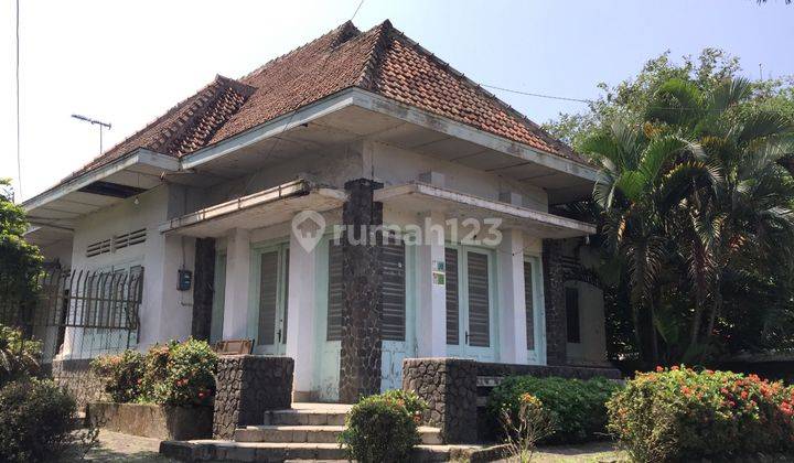 Rumah Asri area Strategis 2100 m2 1