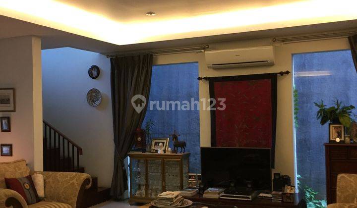 Rumah lux semi furnished di Kemang Timur 1