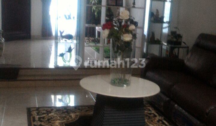 Rumah Villa Kelapa Dua