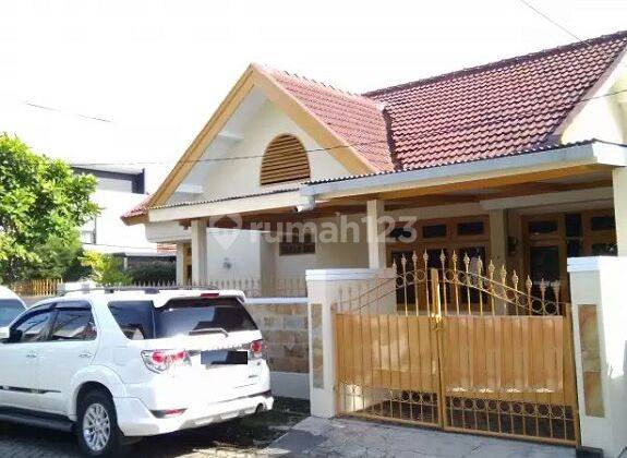 Rumah 1 lantai posisi hook di Nirwana Eksekutif Surabaya 1