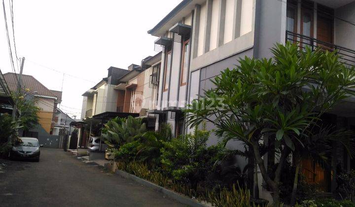 Rumah Baru Dalam Cluster Akses Dewi Sartika Dan Cawang 1