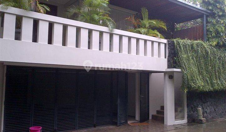 Quite Townhouse Residence in Kebayoran Area 1