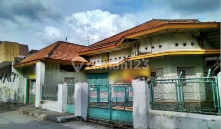 AUTENTIC! Bangunan Masih ASLI KUNO Di Dekat Pasar Gede Solo 1