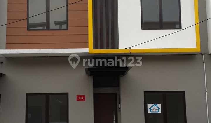 Own a Galuhmas Karawang boarding house immediately and get an income of 190 million/month, with super complete facilities such as a mall, Technomart, waterpark, Al-Azhar school, regional public hospital, Gramedia World, clean market, gas station, culinary tour, and Mercure hotel. 2