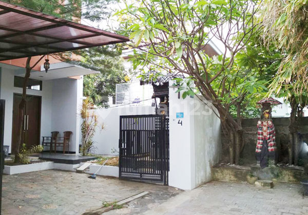 ******** | Office House for Rent - Strategic Location on Komodo Island Road, Sanglah, West Denpasar 1