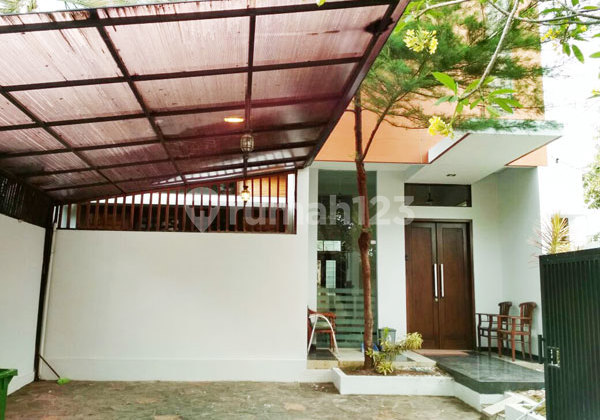 ******** | Office House for Rent - Strategic Location on Komodo Island Road, Sanglah, West Denpasar 2