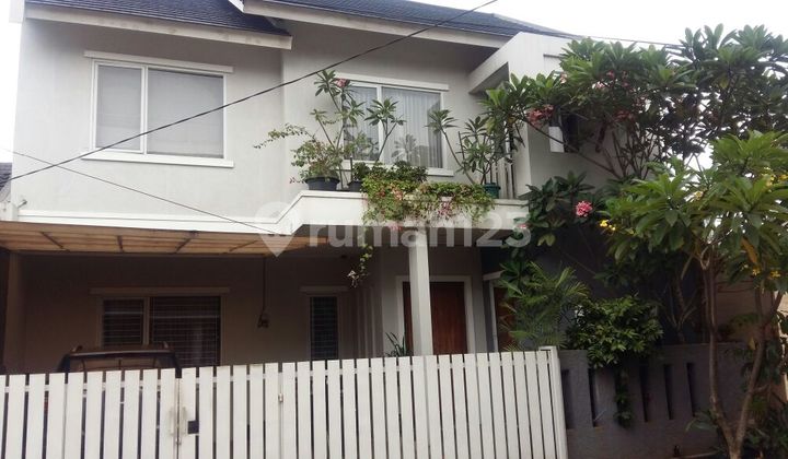Rumah minimalis siap huni dalam perumahan villa bintaro indah