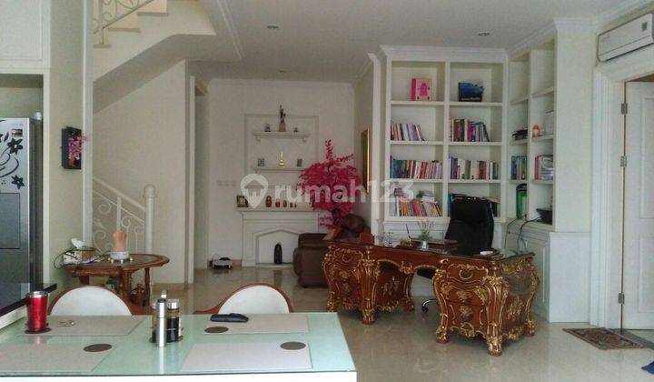 Dijual Rumah Mewah Dan Mewah Dengan Lokasi Strategis di Gading Serpong Furnished 2