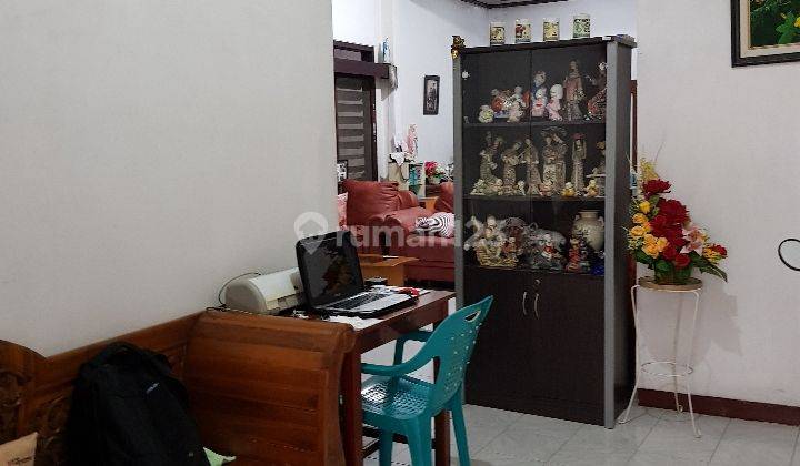 Rumah 1,5 lantai siap pakai ada AC di jl Anggrek  2