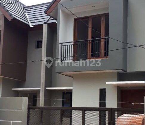 RUMAH BARU DI MERUYA 1