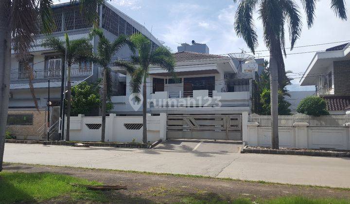 Rumah Lokasi Terbaik di Boulevard Green Garden Jakarta Barat  1