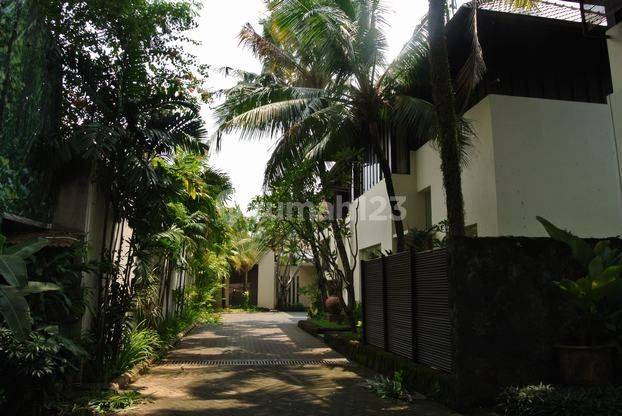 Good Housing Compound With Comfortable 4 Bedroom, In Strategic Location At Cilandak Area 1