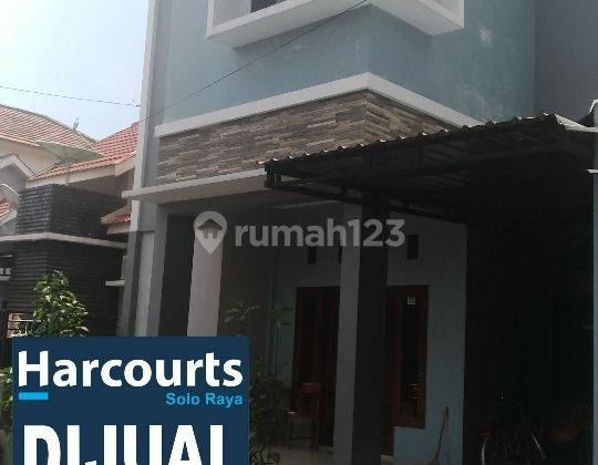 Rumah Bagus Minimalis 2 Lantai Dekat Solo Baru 1