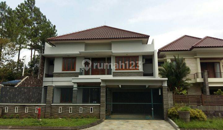 Rumah Mewah Modern Mininalis Kawasan Elite Boulevard Istana Dieng 2