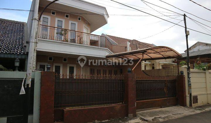 Rumah di Johari Kebayoran Lama 1