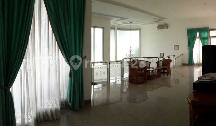 Rumah Furnished Bagus Sekali Shm - 4BR+1 (Lt: 712 m² Lb: 800 m²) 20m, Slipi, Jakarta Barat 2