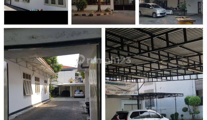 Rumah strategis 2 lantai bisa untuk usaha di Jalan Anjasmoro Surabaya 1