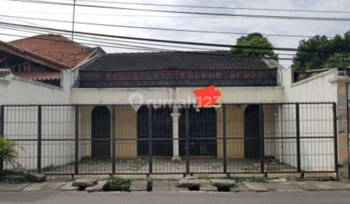 Rumah tua hitung tanah di jl raya Lenteng Agung 1