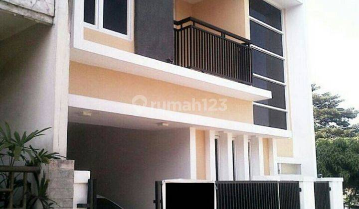 RUMAH MINIMALIS 2 LANTAI DI JL GUNUNG BATU, PASTEUR, KOTA BANDUNG 1