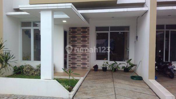 Rumah Town House Full Furnish Bintaro Japos Pinggir Jalan 1