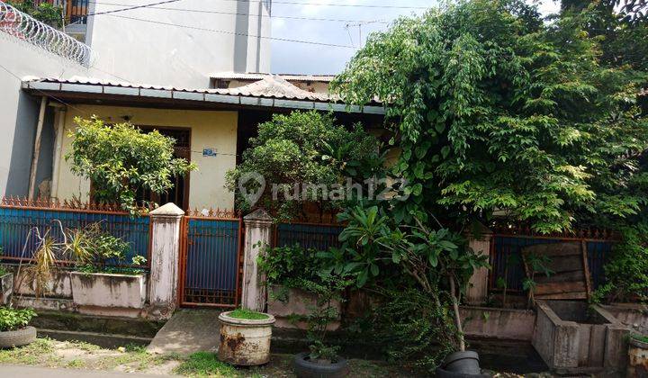 Turun Harga Rumah tua luas 212 m2, NJOP seharga 2.2 M cocok untuk Kost kostan 1