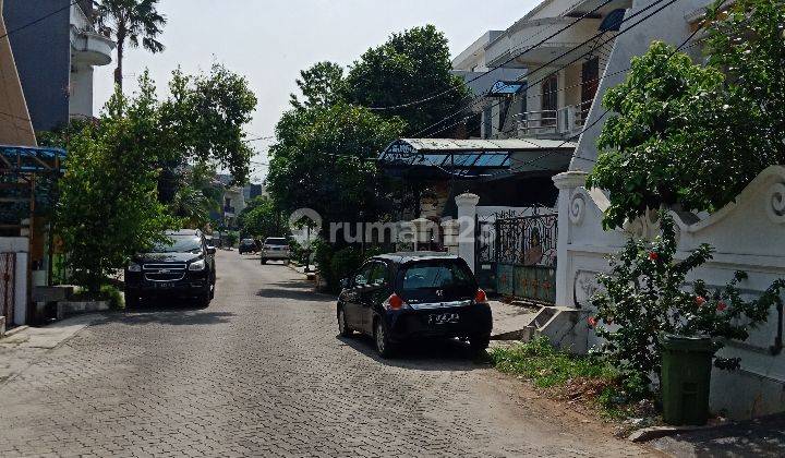 Rumah Cantik dalam Cluster luas tanah 302m2 3 lantai dapat dipecah menjadi 2 rumah 2