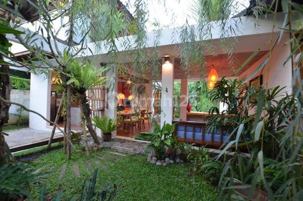 Disewakan Villa Tropis Suasana Hutan Lingk Tenang, Sepi, Fully Furnished. 2