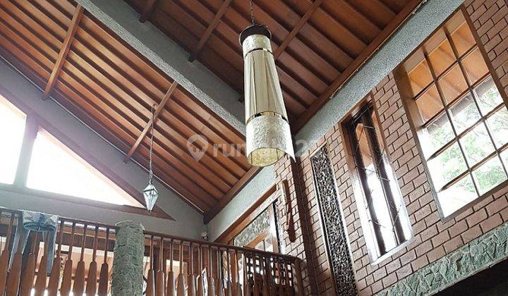 Rumah 2 Lantai Bagus Semi Furnished di Jl.Rancakendal, Bandung 2