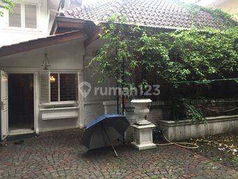 Rumah nyaman di daerah menteng 2