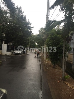 Rumah strategis untuk tempat tinggal  usaha atau kantor dekat rumah sakit dan sekolahan 1