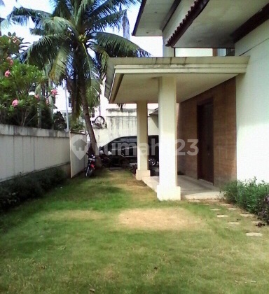 Strategic Location House @ Pondok Indah Strategic Location House @ Pondok Indah