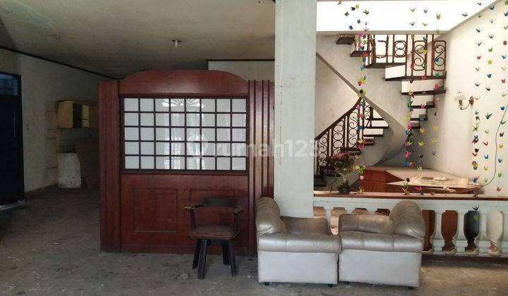 Rumah Komplek Taman Polonia I Perlu Renovasi - R-0077 2