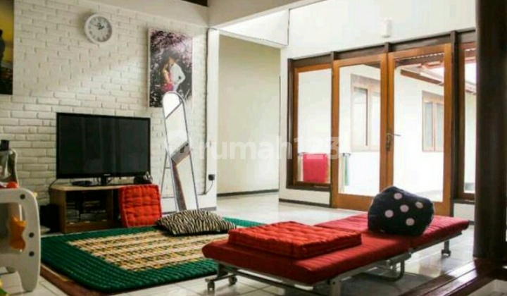 Rumah luas carport luas sejuk Cigadung bandung 1