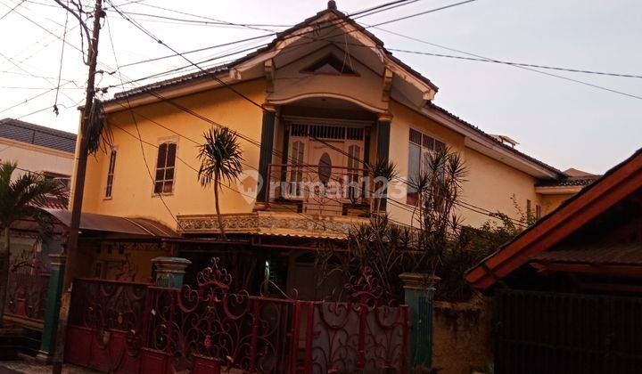 Rumah Cantik Hoek 2 Lantai di Utan Kayu LT 300 M2 Akses 2 Mobil,, cocok untuk Kost-Kost area Salemba, Matraman dsk 1